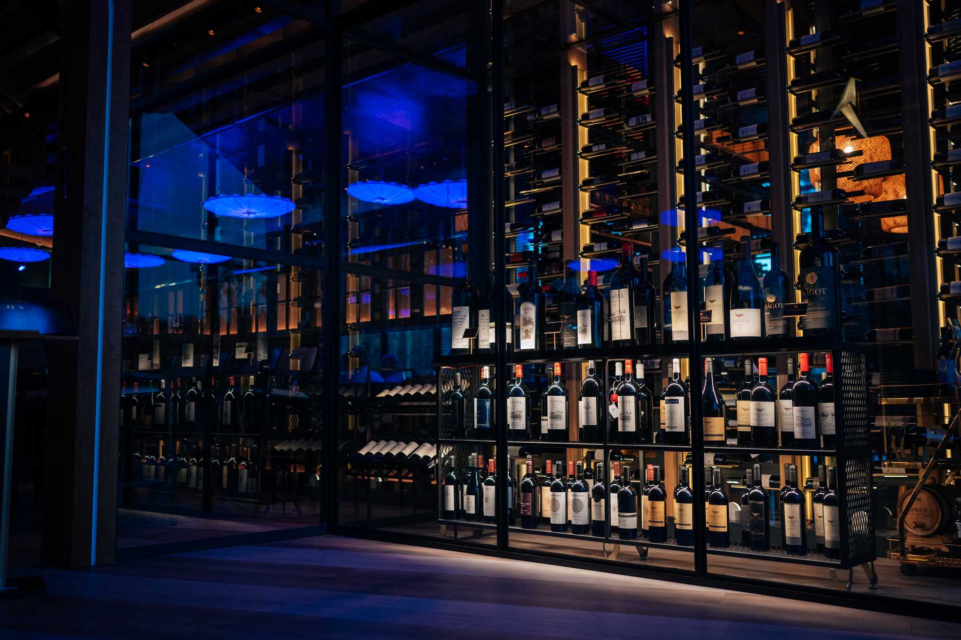 wine-bar-interior-view